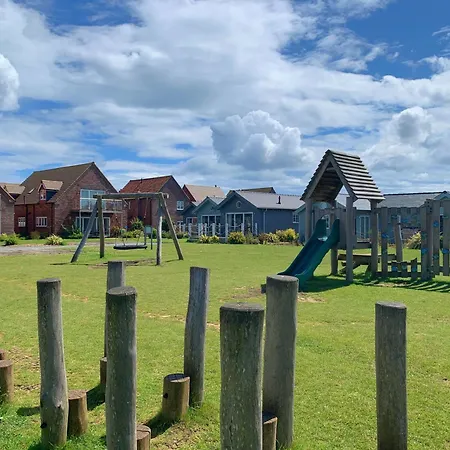 Sandy Shores At The Bay Filey, Sleeps 4, 1 Dog Welcome For Free Too