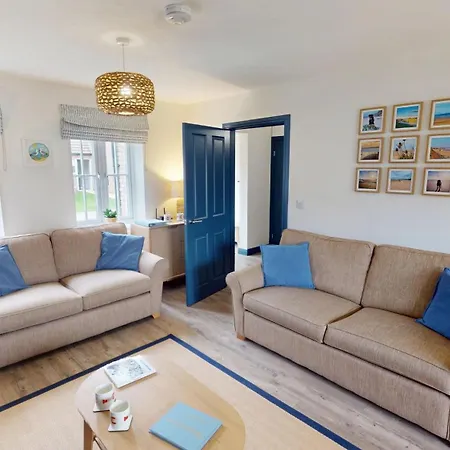 Holiday home Sandy Shores, The Bay, 2 Bedrooms With Ensuites, Balcony With Sea View, Parking With Ev Point, 2 Dogs Welcome *