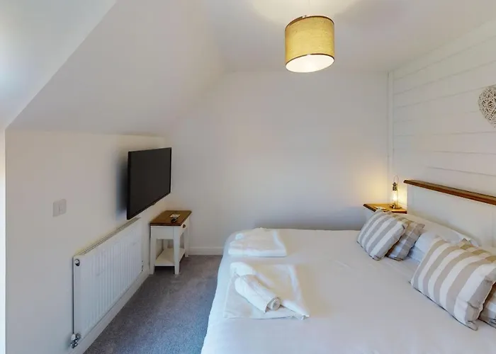 Sandy Shores, The Bay, 2 Bedrooms With Ensuites, Balcony With Sea View, Parking With Ev Point, 2 Dogs Welcome Hébergement de vacances