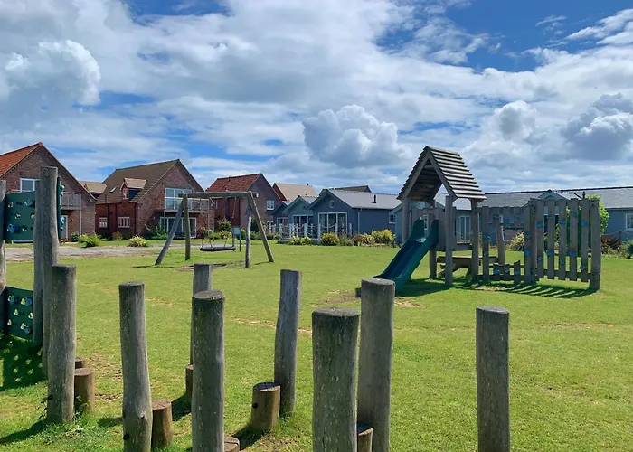 Sandy Shores, The Bay, 2 Bedrooms With Ensuites, Balcony With Sea View, Parking With Ev Point, 2 Dogs Welcome