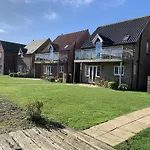 Prázdninový dům Sandy Shores, The Bay, 2 Bedrooms With Ensuites, Balcony With Sea View, Parking With Ev Point, 2 Dogs Welcome Filey