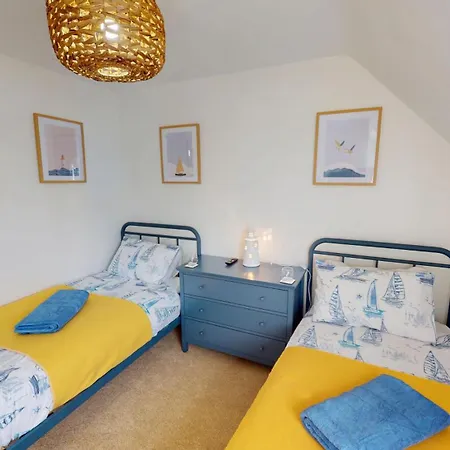 Sandy Shores, The Bay, 2 Bedrooms With Ensuites, Balcony With Sea View, Parking With Ev Point, 2 Dogs Welcome Feriehus